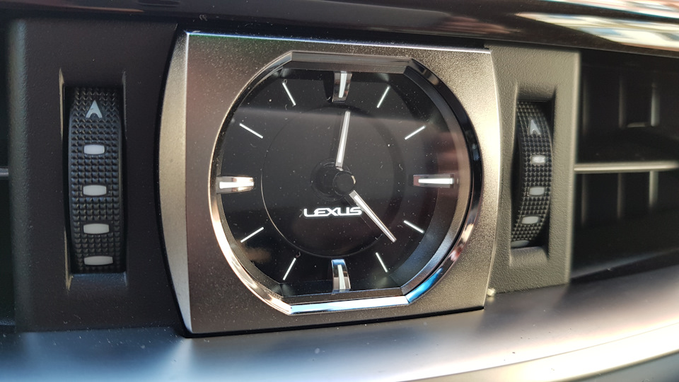 Фото в бортжурнале Lexus LX (URJ200/URJ201)
