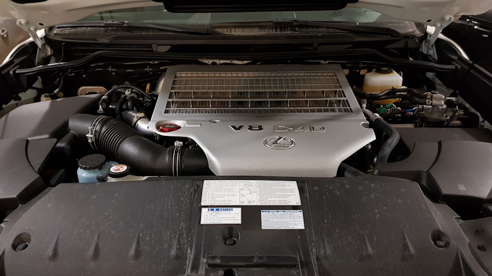 Фото в бортжурнале Lexus LX (URJ200/URJ201)