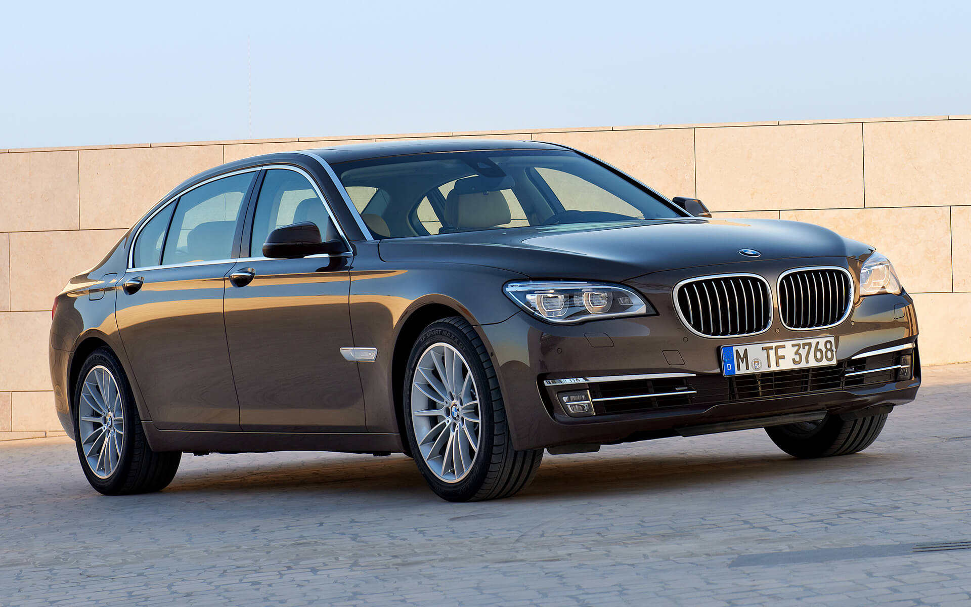 Фото BMW 7 Series F01