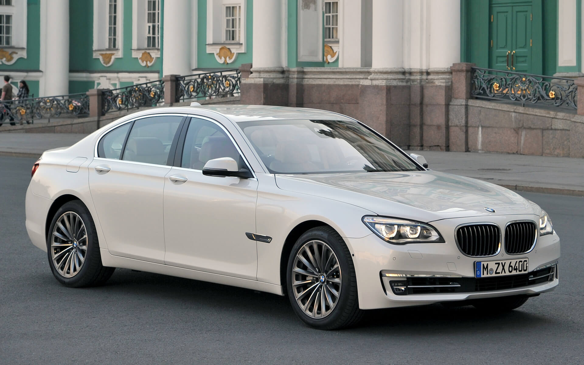 История появления современного вида БМВ 7-Series, 4 и 5 поколение