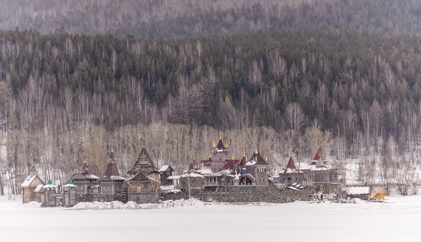 Фотография 14. Замок «Дупло орла» на городском пруду Сатки. Отзывы туристов о поездке на авто по Челябинской области. Что интересного можно посмотреть на Южном Урале. Камера Nikon D610, телеобъектив Nikon 70-200mm f/2.8G, экстендер Nikon TC-14E II. Настройки: 1/1000, +1.0, 4.0, 400, 250.