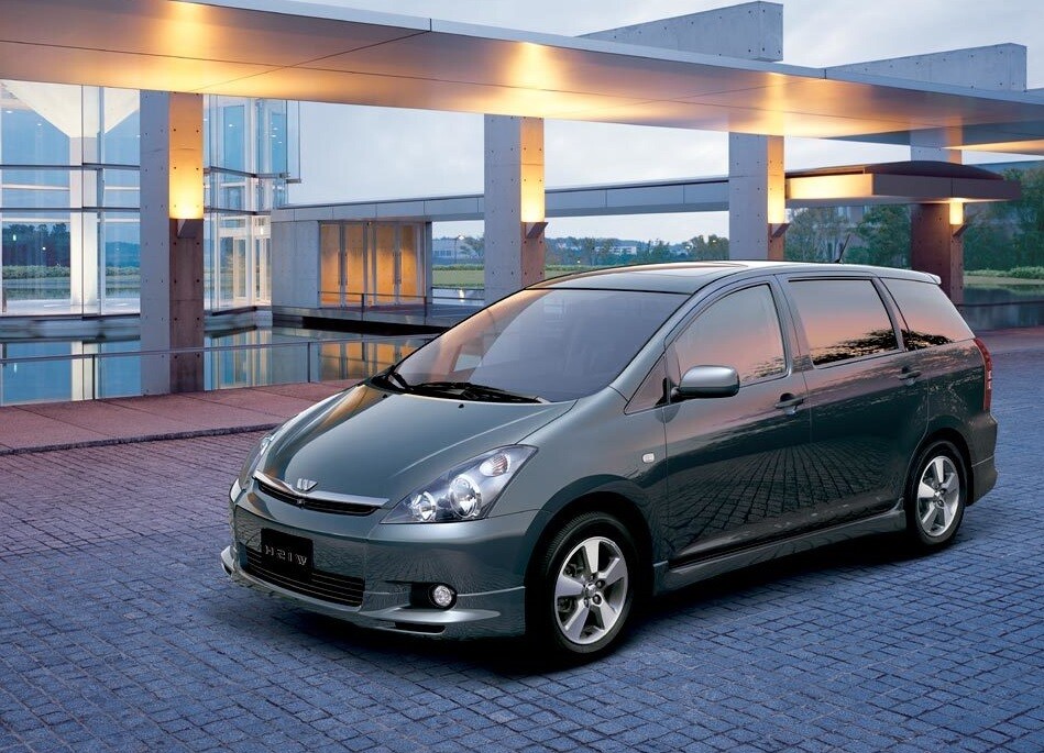 фото Toyota Wish