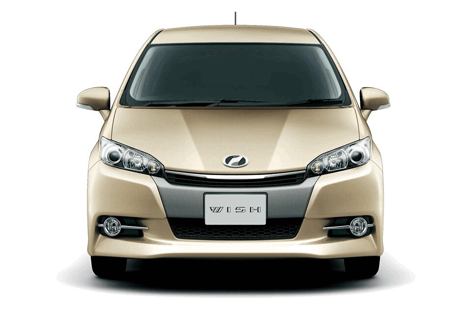 Передняя часть Toyota Wish
