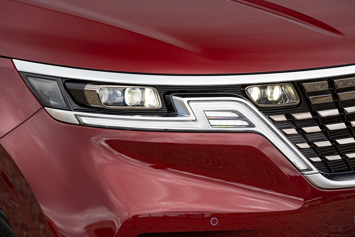 Проехал на новом Kia Carnival: 8 мест, дизель 199 сил, расход 8,5 л. Конкурентов за эту цену нет!