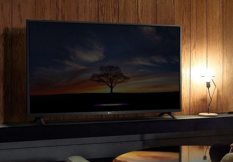 Телевизор LG стал показывать тускло