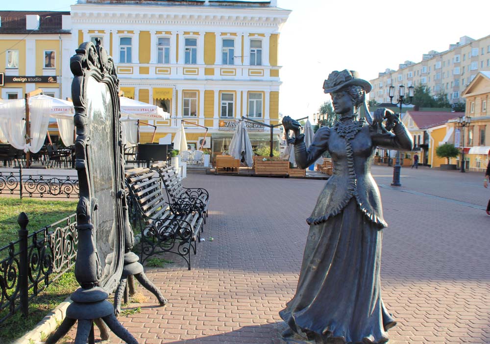 Модница