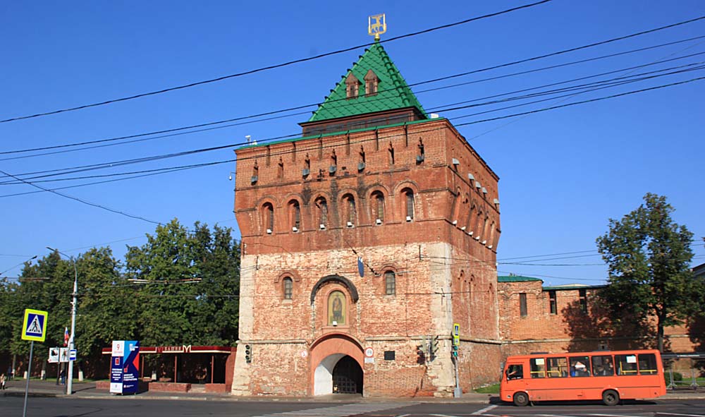 Дмитриевская башня